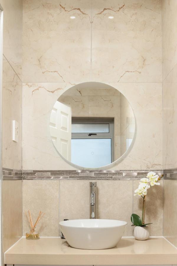 Apartment Knightsbridge E906