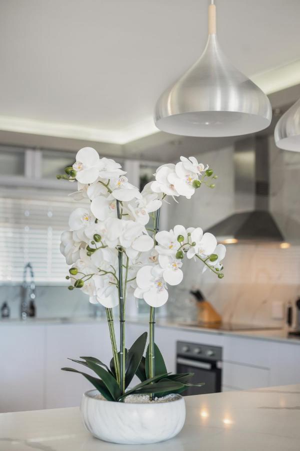 Knightsbridge E906 Apartment *