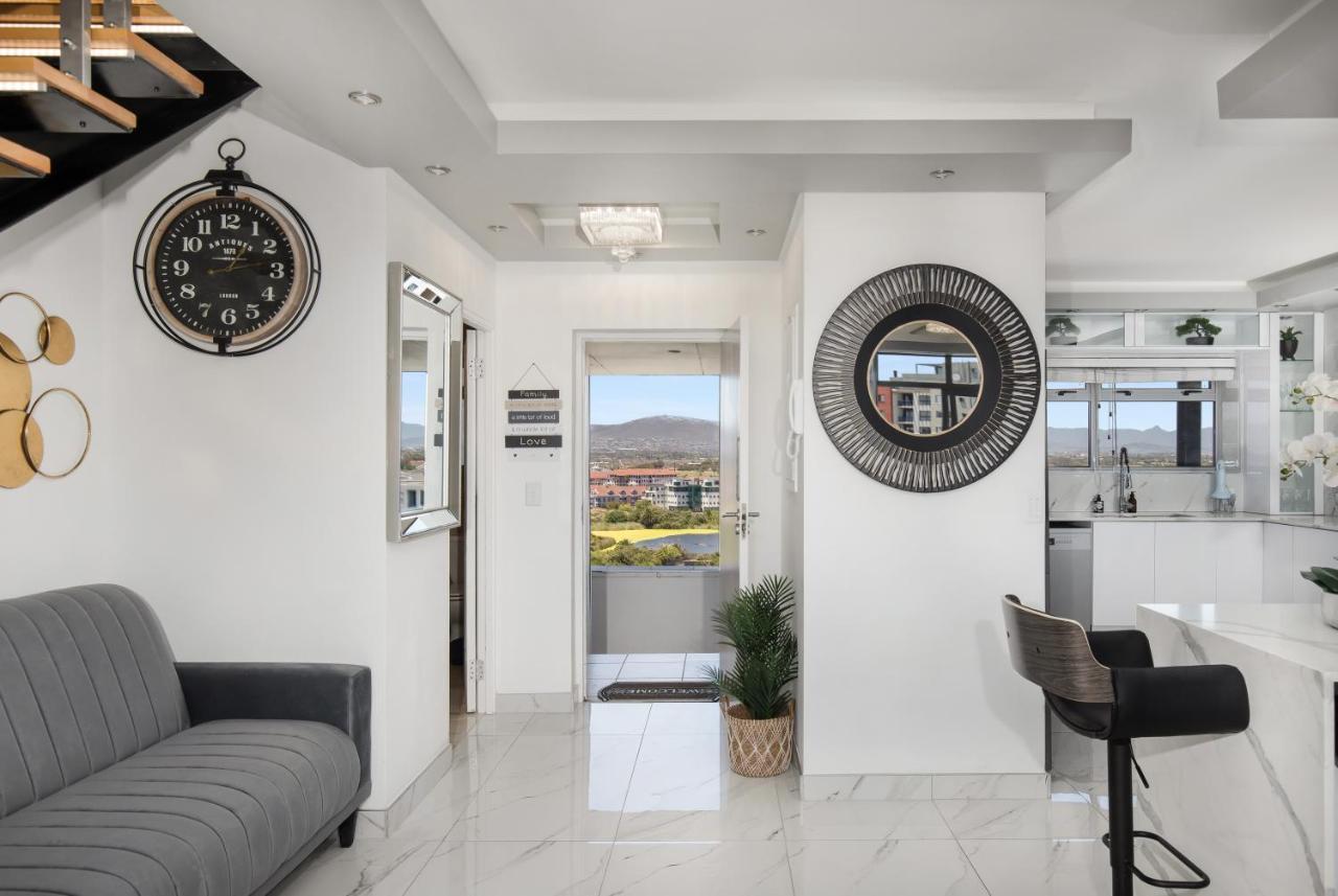 Knightsbridge E906 Apartment Cape Town